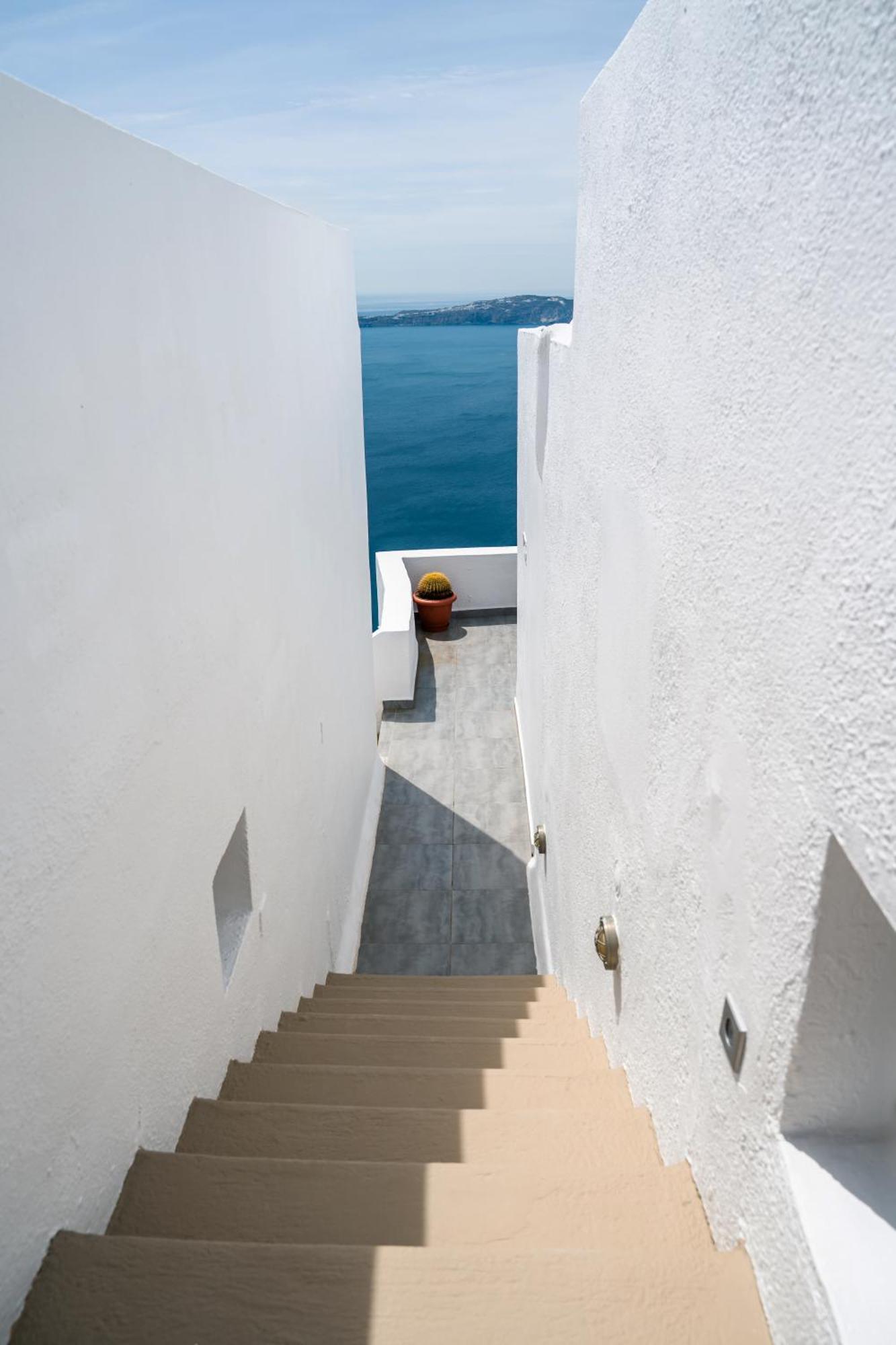 Mardanza Krokos Suites Imerovígli Buitenkant foto