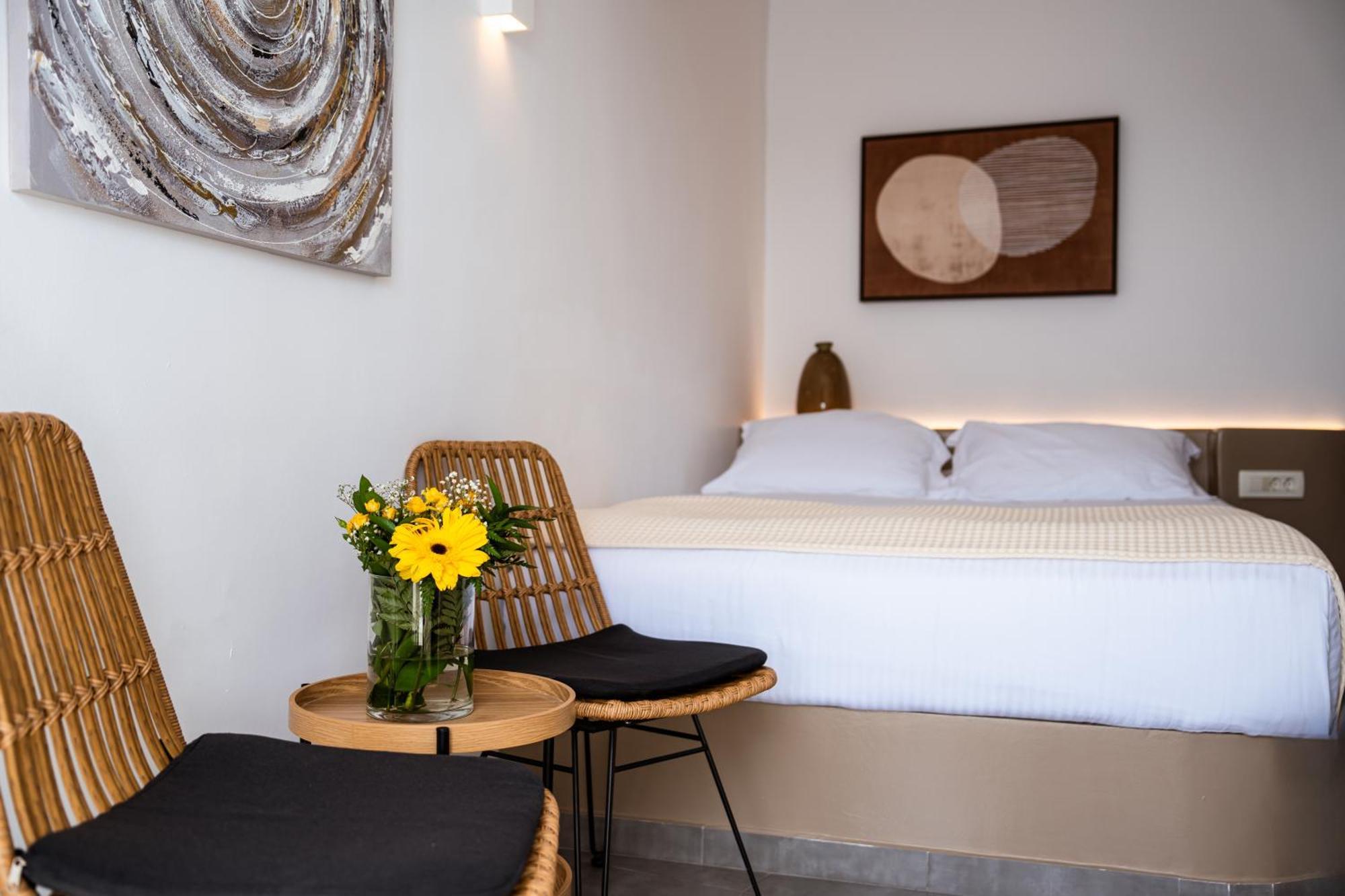 Mardanza Krokos Suites Imerovígli Buitenkant foto