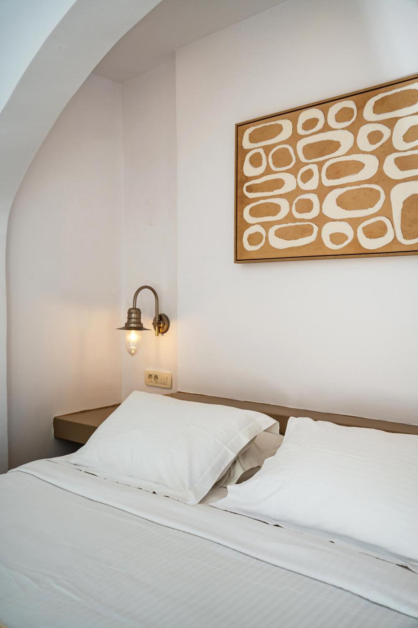 Mardanza Krokos Suites Imerovígli Buitenkant foto
