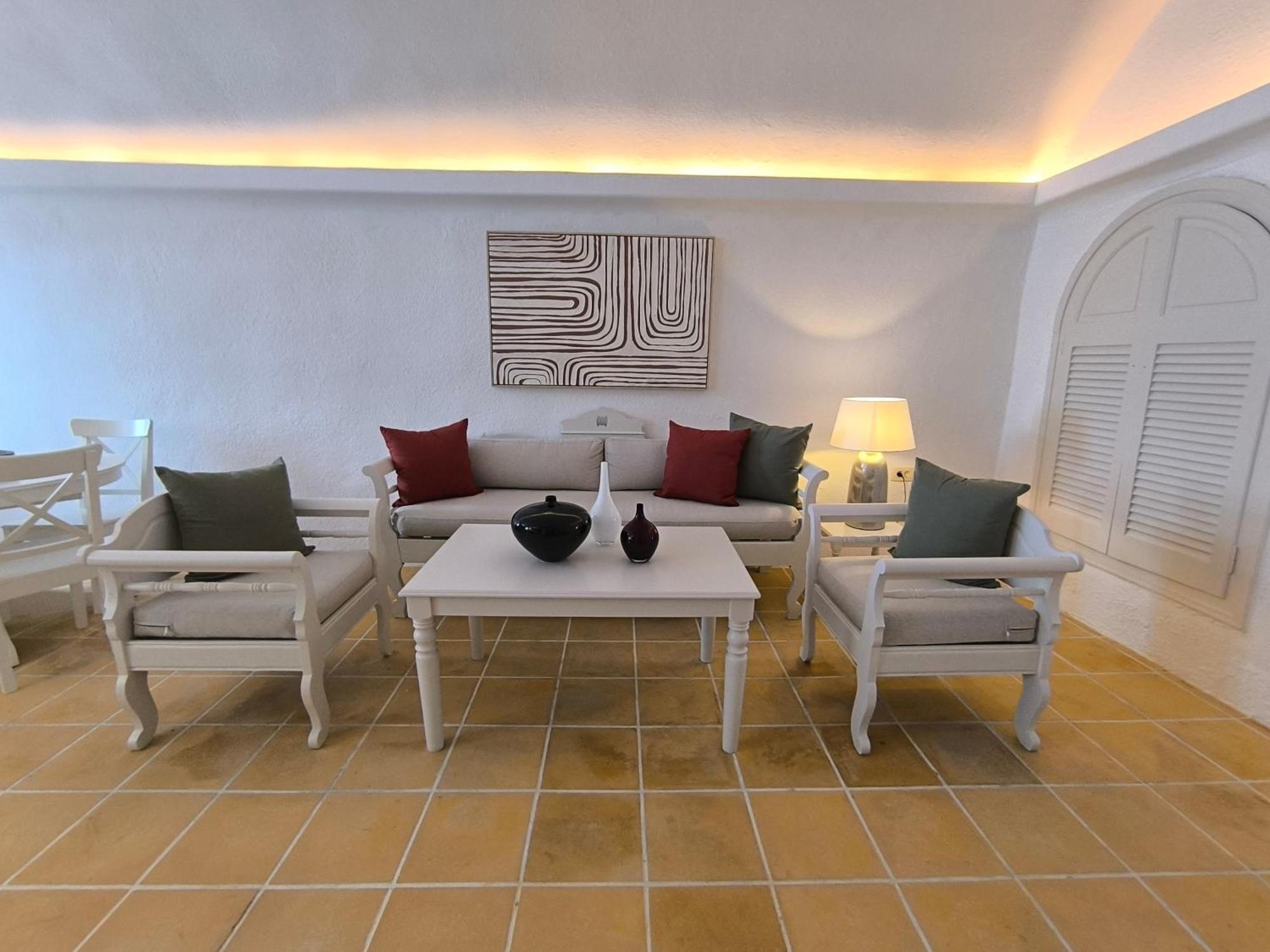 Mardanza Krokos Suites Imerovígli Buitenkant foto